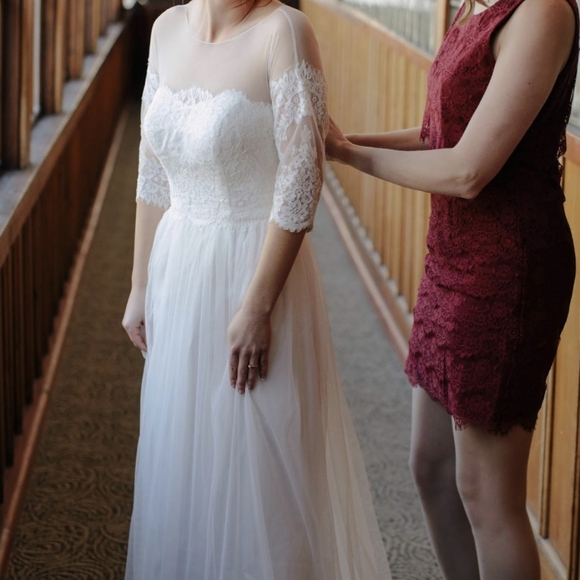 Wedding Dress Sheer Lace Ivory David's Bridal Galina Size 6 - Tulle 3/4 Sleeves - Picture 16 of 16